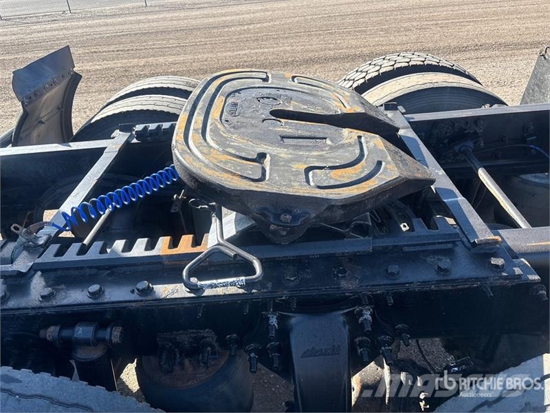 Freightliner Cascadia 125 6x4 T/A Sleeper Truck Tractor وحدات الجر