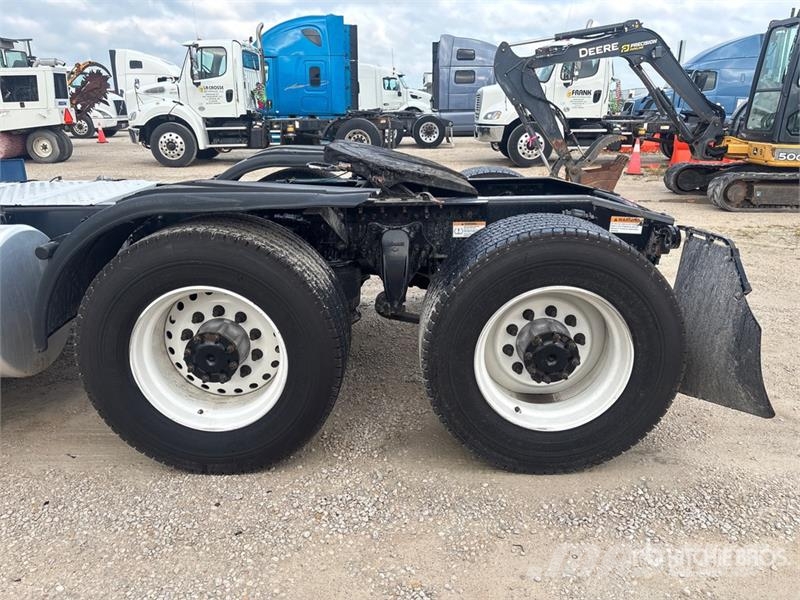 Freightliner Cascadia 116 Vetopöytäautot