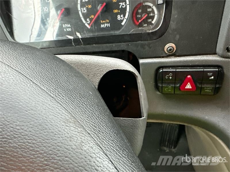 Freightliner Cascadia 125 T/A Sleeper Truck Tractor Sattelzugmaschinen