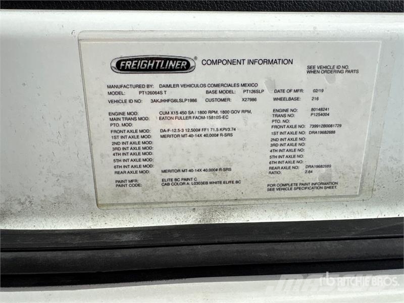 Freightliner Cascadia 126 6x4 T/A Sleeper Truck Tractor Çekiciler