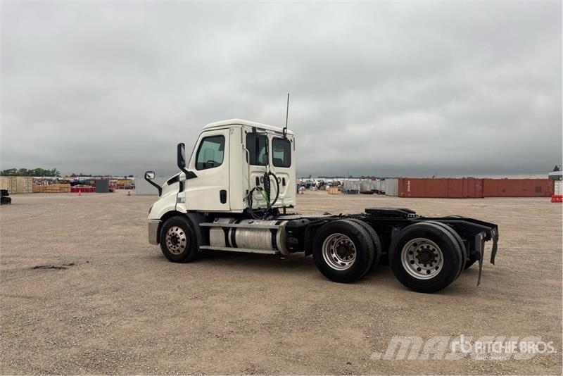 Freightliner Cascadia 116 Vilcēji