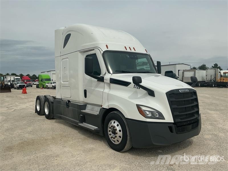 Freightliner Cascadia 126 6x4 T/A Sleeper Truck Tractor Dragbilar