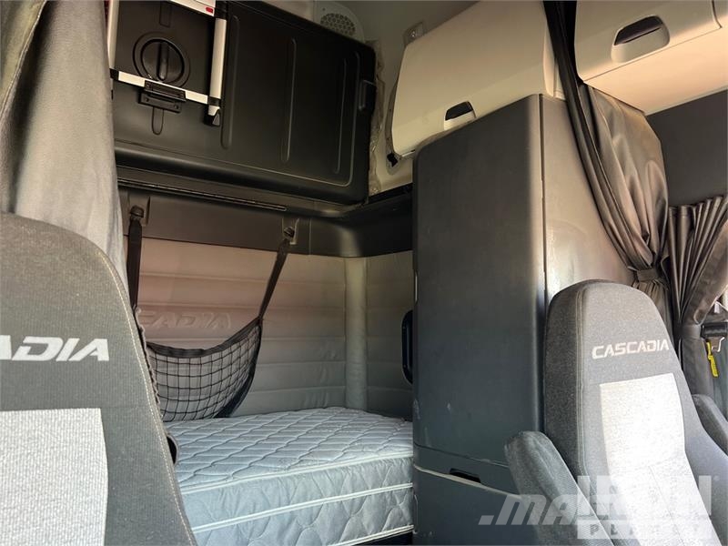 Freightliner Cascadia 126 Vilcēji