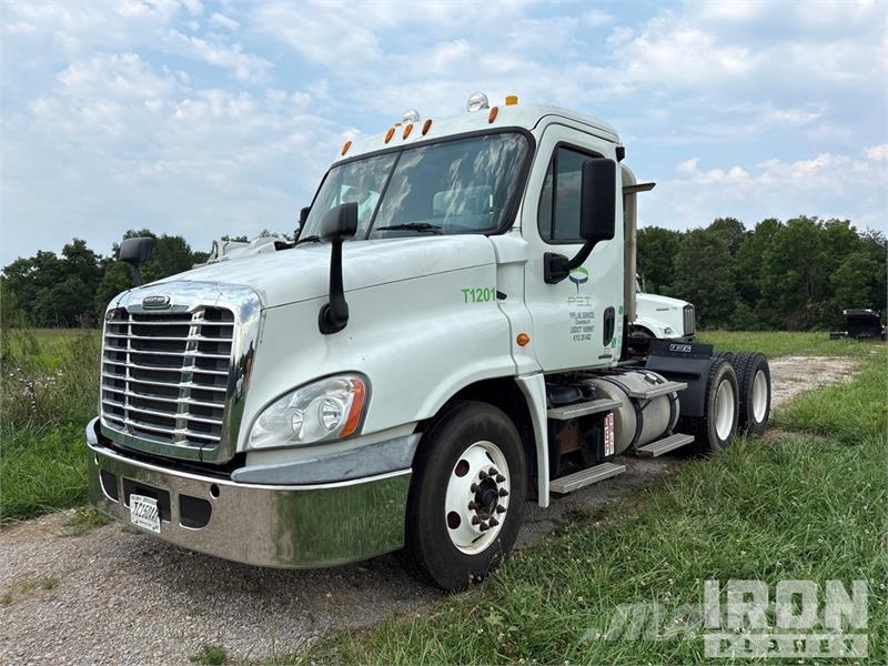 Freightliner Cascadia 125 Vilcēji