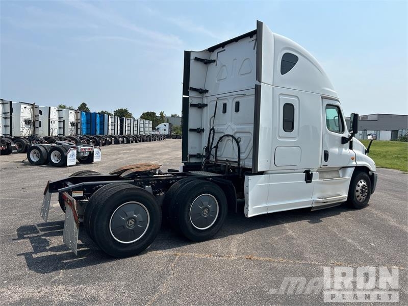 Freightliner Cascadia 125 Çekiciler
