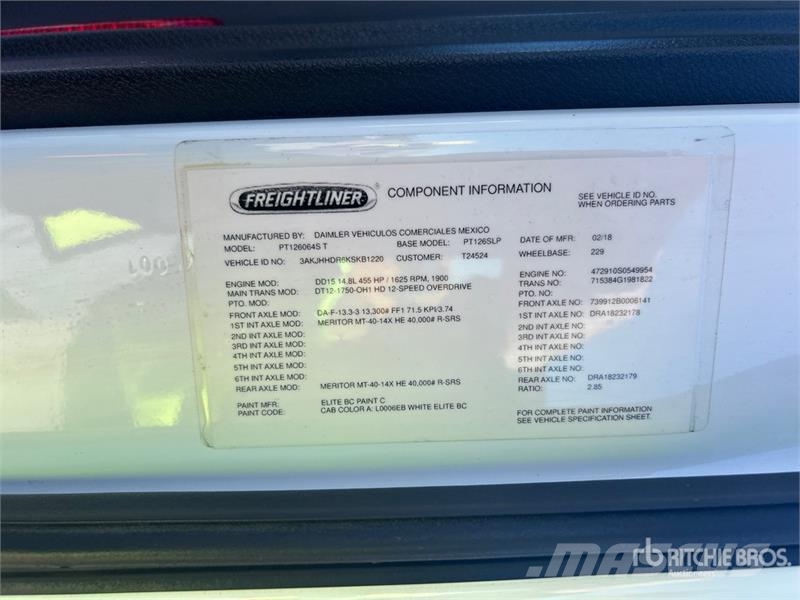 Freightliner Cascadia 126 6x4 T/A Sleeper Truck Tractor Tractor Units