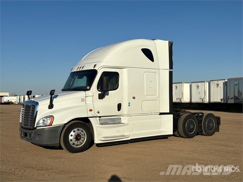 Freightliner Cascadia 125 6x4 T/A Sleeper Truck Tractor Sattelzugmaschinen