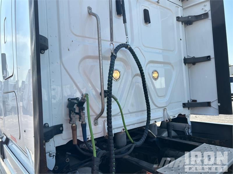 Freightliner Cascadia 126 Çekiciler