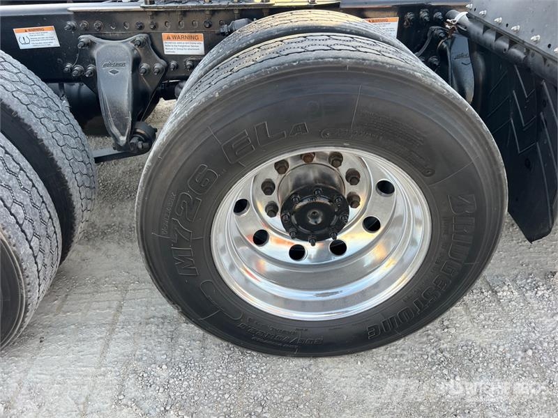 Freightliner Cascadia 126 Седельные тягачи