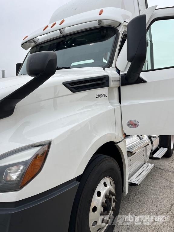 Freightliner Cascadia 126 Тягачі
