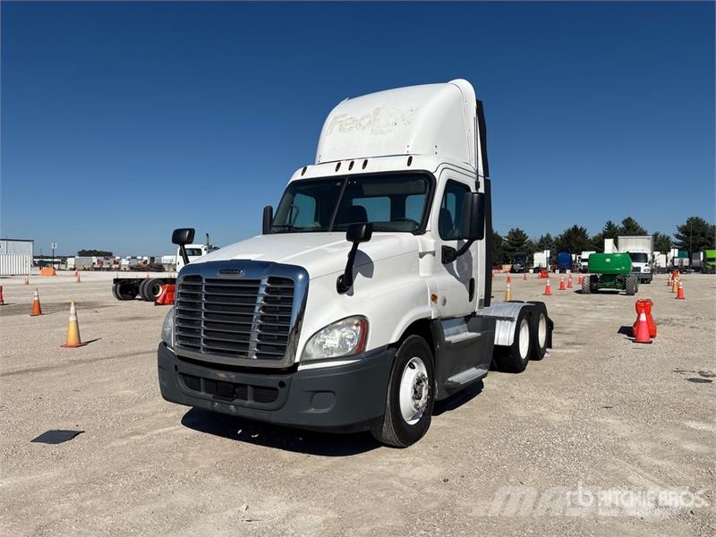 Freightliner Cascadia 125 وحدات الجر