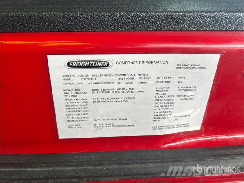 Freightliner Cascadia 126 6x4 T/A Sleeper Truck Tractor Ciągniki siodłowe