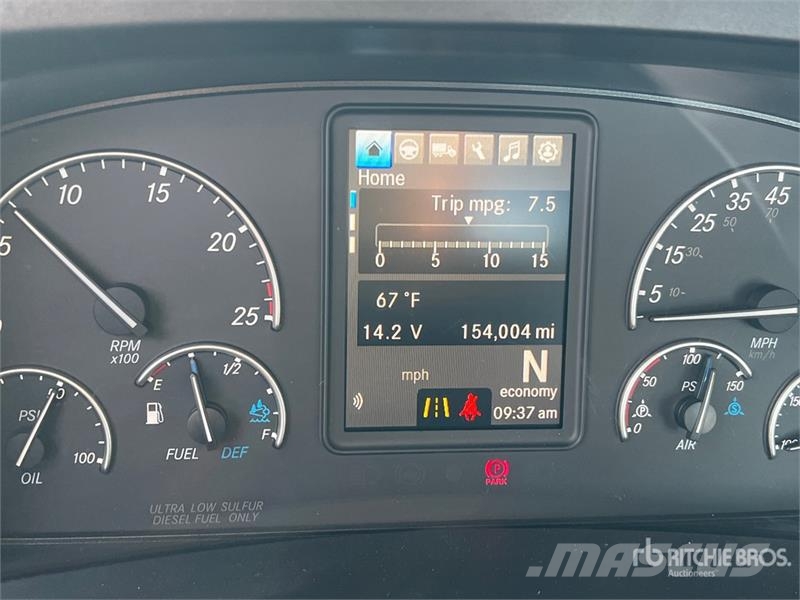 Freightliner Cascadia 126 Truck Tractor Units