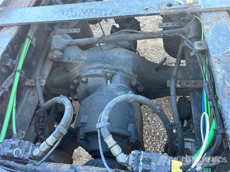 Freightliner Cascadia 126 6x4 T/A Sleeper Truck Tractor Tractor Units