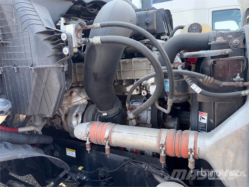 Freightliner Cascadia 116 Tractor Units