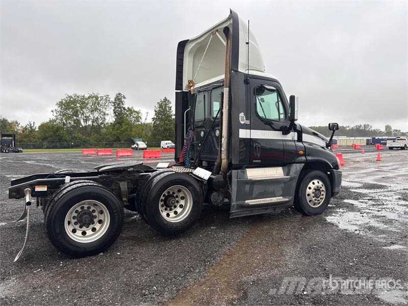 Freightliner Cascadia 125 Vlačilci