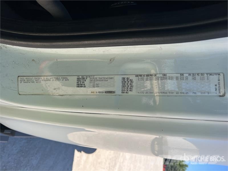 Freightliner Cascadia 125 6x4 T/A Sleeper Truck Tractor Tractor Units