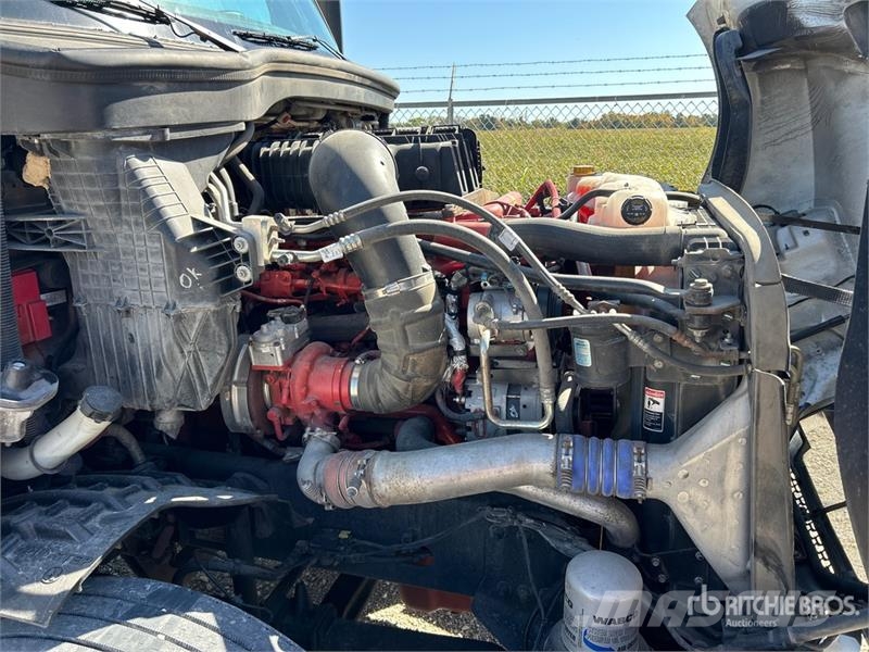 Freightliner Cascadia 126 Седельные тягачи