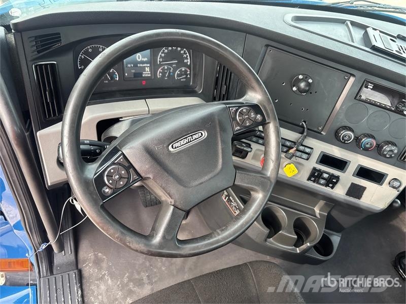 Freightliner Cascadia 116 Vetopöytäautot