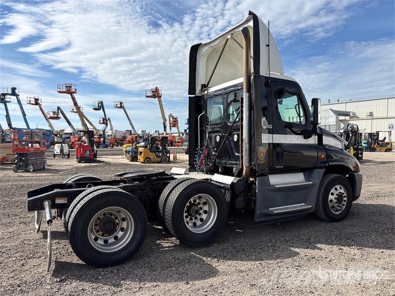 Freightliner Cascadia 125 Влекачи