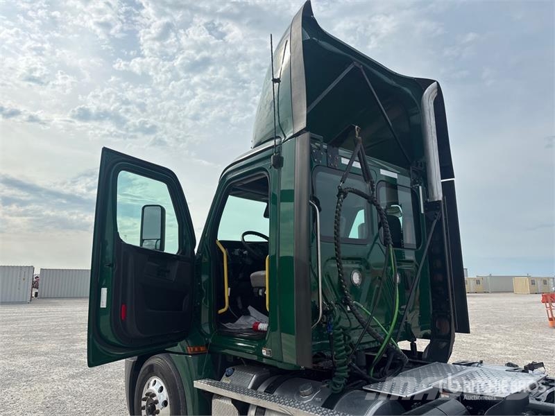 Freightliner Cascadia 126 Vlačilci