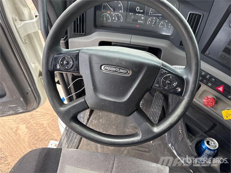 Freightliner Cascadia 126 6x4 T/A Sleeper Truck Tractor Çekiciler