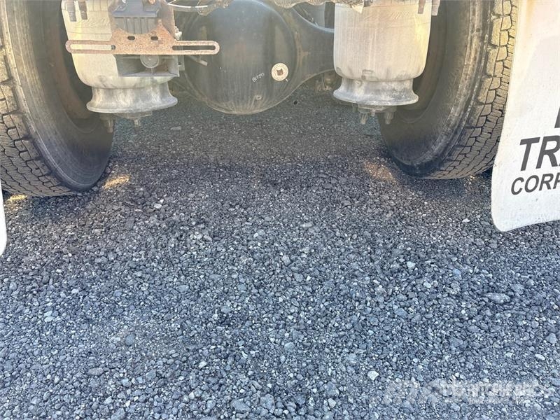 Freightliner Cascadia 126 Тягачі