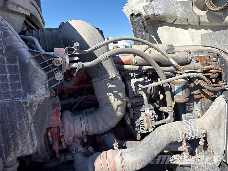 Freightliner Cascadia 126 Тягачі