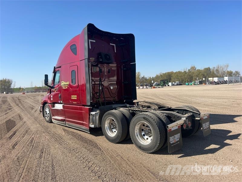 Freightliner Cascadia 126 曳引機組件