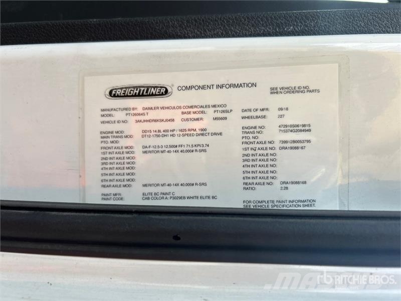 Freightliner Cascadia 126 6x4 T/A Sleeper Truck Tractor Tractor Units