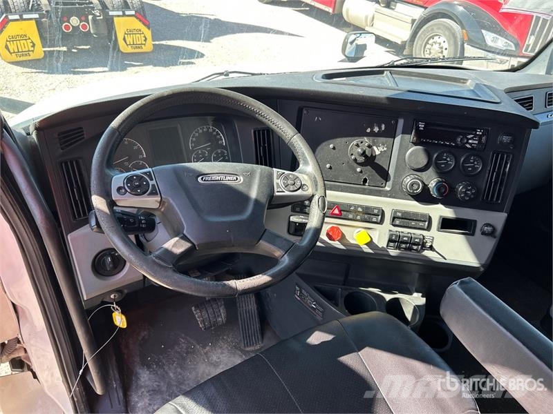 Freightliner Cascadia 126 Седельные тягачи