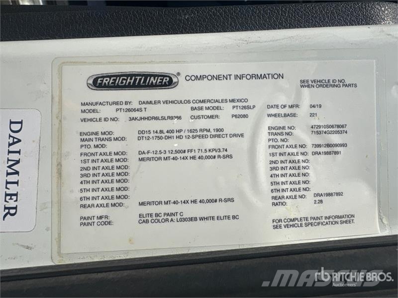 Freightliner Cascadia 126 6x4 T/A Sleeper Truck Tractor Dragbilar