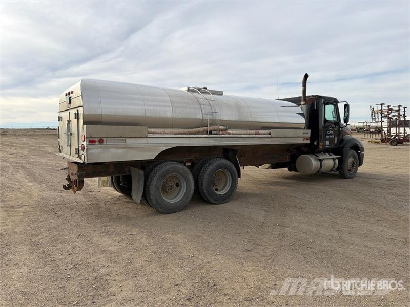 Freightliner Columbia 120 6x4 Tanker Truck Tovornjaki cisterne