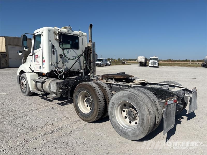 Freightliner Columbia 120 6x4 T/A Day Cab Truck Tractor Motrici e Trattori Stradali