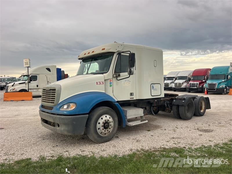 Freightliner Columbia 112 Trekkvogner