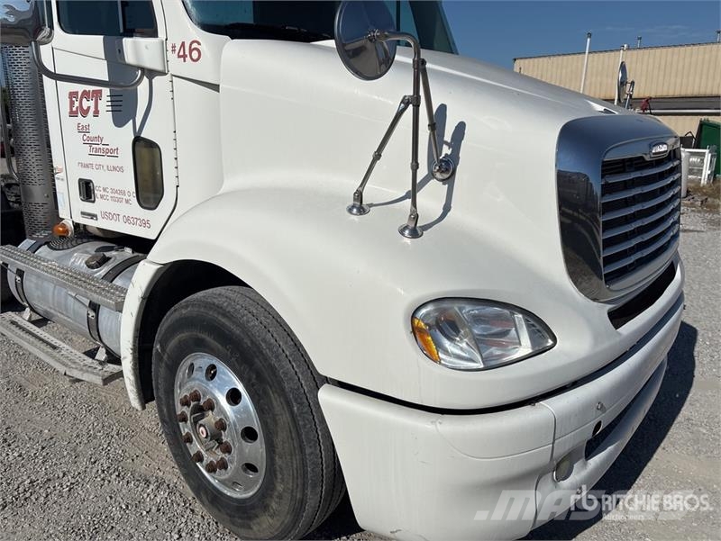 Freightliner Columbia 112 Тягачі