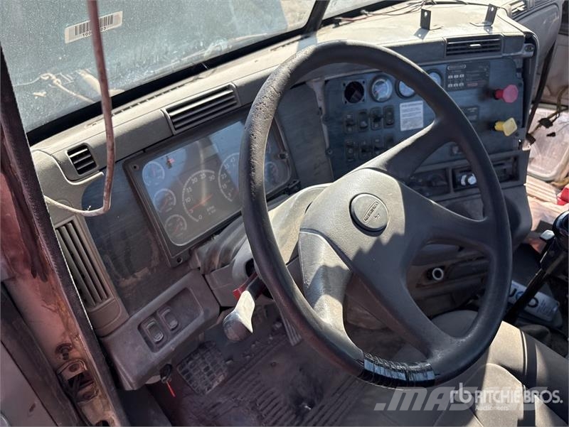 Freightliner Columbia 112 Vlačilci