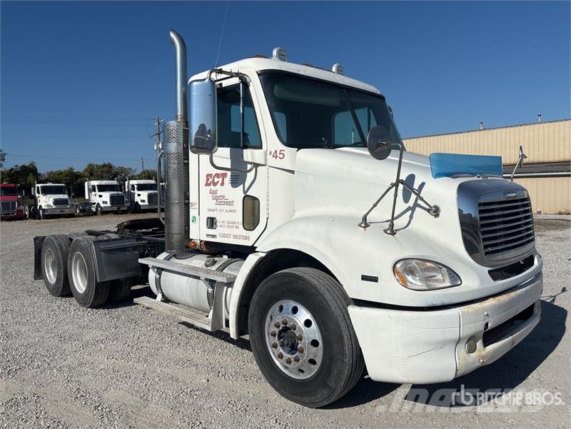 Freightliner Columbia 112 Vlačilci