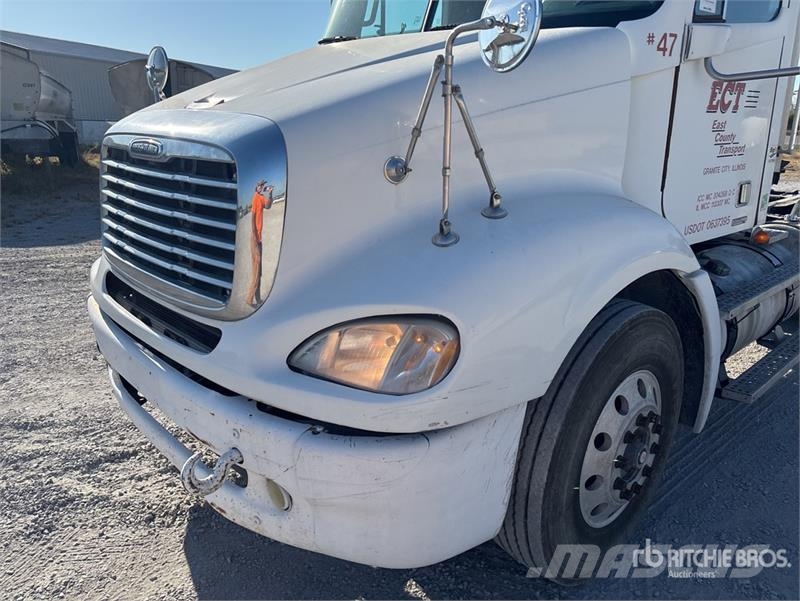 Freightliner Columbia 112 Vlačilci
