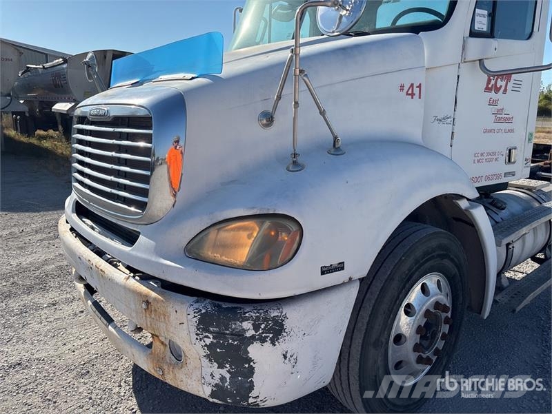 Freightliner Columbia 112 Vlačilci