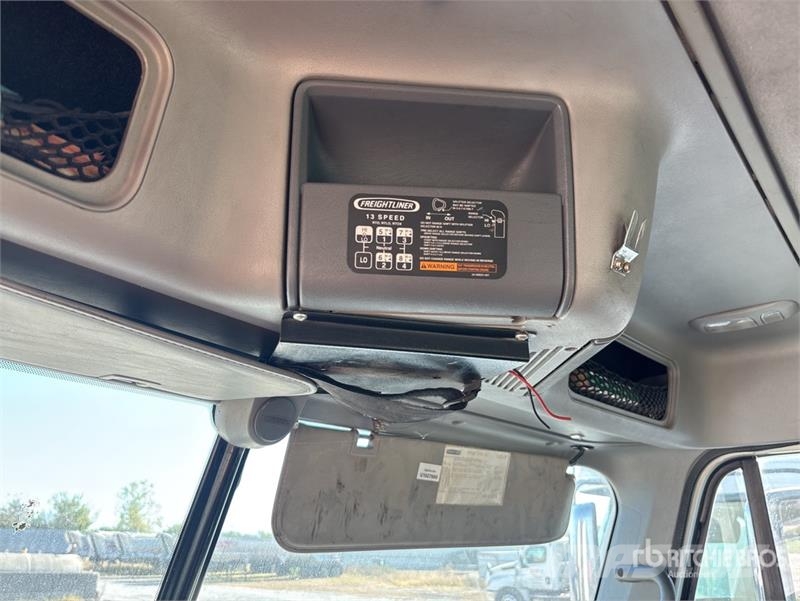 Freightliner Columbia 112 Тягачі