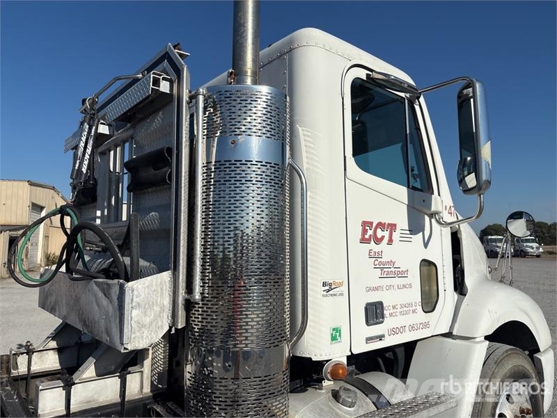 Freightliner Columbia 112 Vlačilci