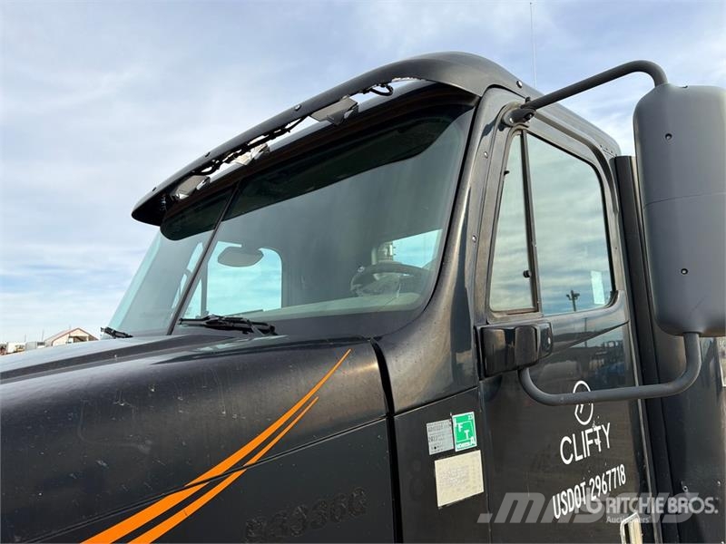 Freightliner Columbia 120 6x4 Tanker Truck Tovornjaki cisterne
