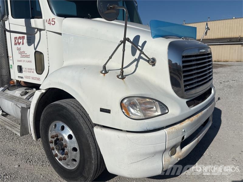 Freightliner Columbia 112 Vlačilci