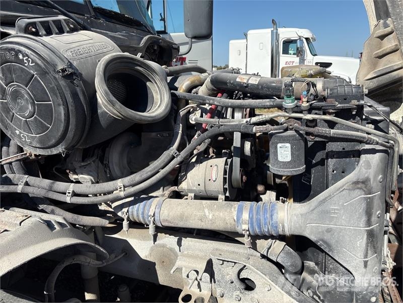 Freightliner Columbia 120 6x4 T/A Day Cab Truck Tractor Motrici e Trattori Stradali