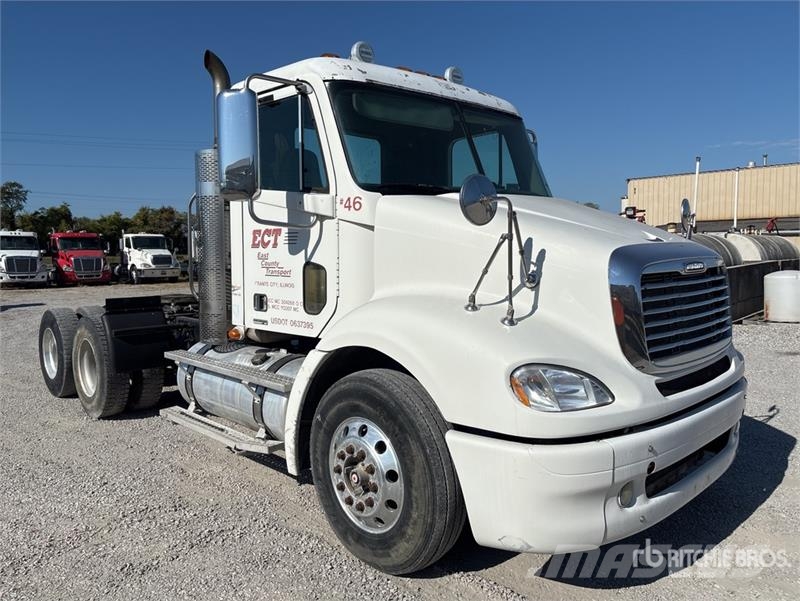 Freightliner Columbia 112 Тягачі