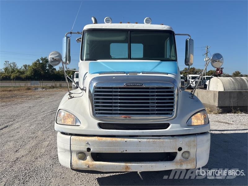 Freightliner Columbia 112 Vlačilci