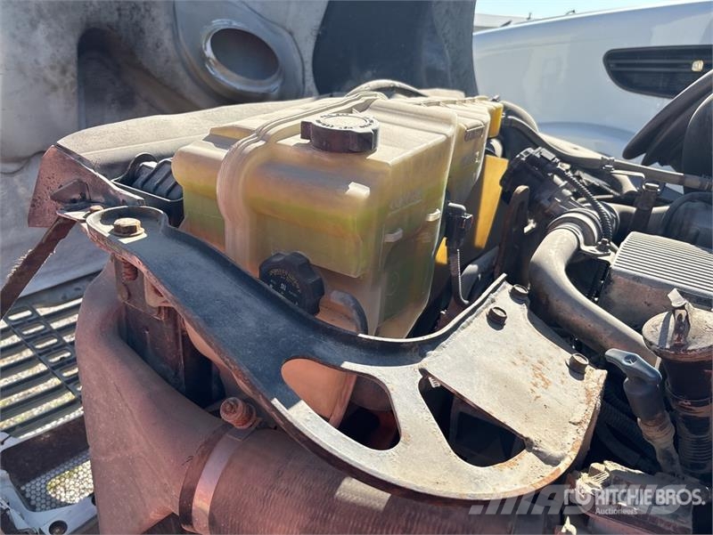 Freightliner Columbia 112 Тягачі