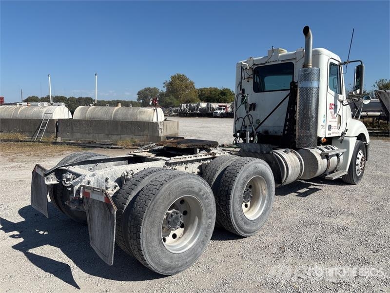 Freightliner Columbia 120 6x4 T/A Day Cab Truck Tractor Motrici e Trattori Stradali