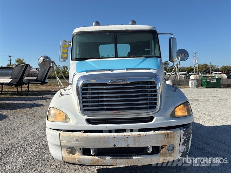 Freightliner Columbia 112 Vlačilci